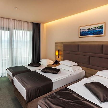 Hotel Plaza Duce Ngoại thất bức ảnh