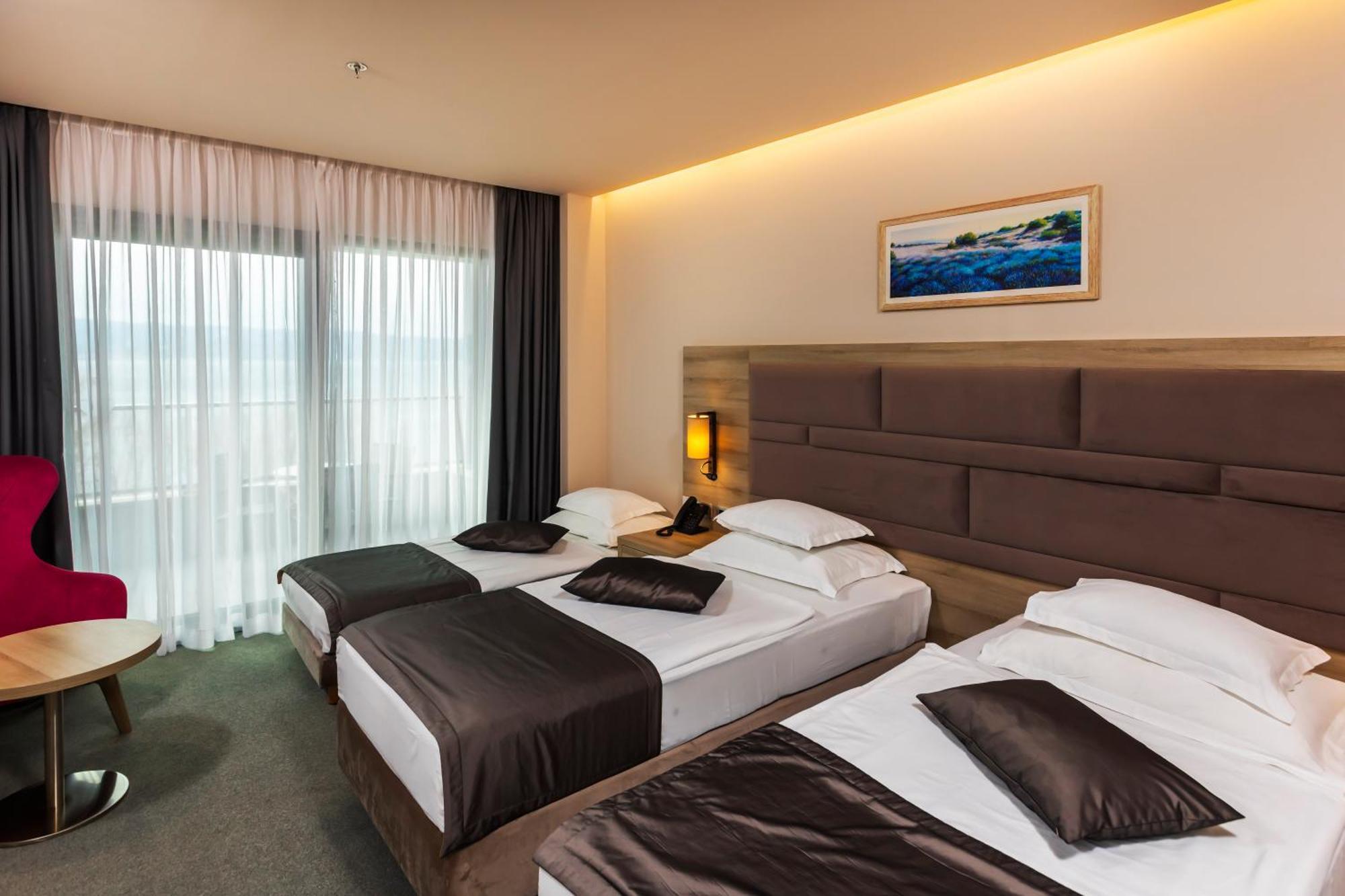 Hotel Plaza Duce Ngoại thất bức ảnh